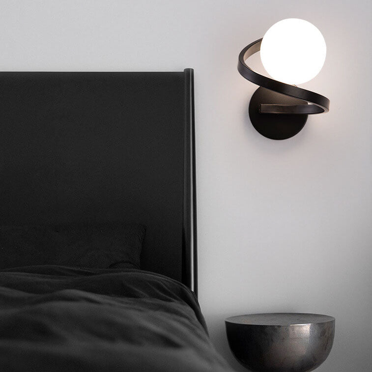 GloedFlex - Modern curved minimalist wall lamp made of iron 