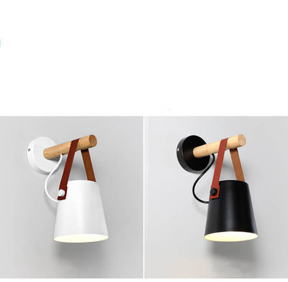 HoutArm - Wall lamp with iron lampshade and wooden arm 