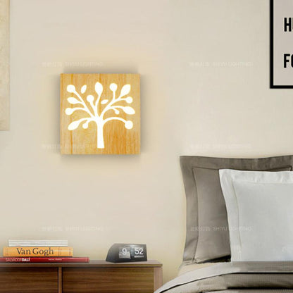 NatuurGlow - Modern LED wall lamp made of solid wood with Happy Tree and antler motif 