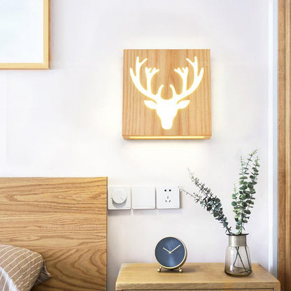 NatuurGlow - Modern LED wall lamp made of solid wood with Happy Tree and antler motif 