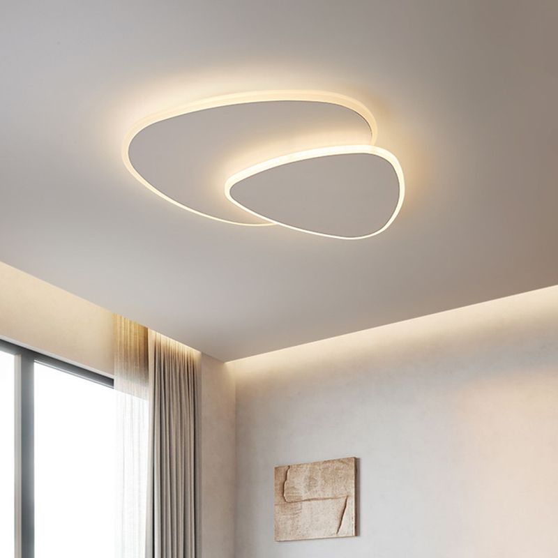 LunarGlow – Modern LED Ceiling Lamp in White 