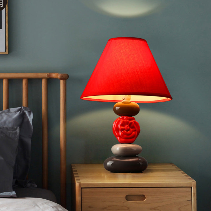 GloedHuis - Table lamp with conical fabric shade 