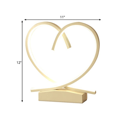 HeartWood - Houten nachtkastje met liefdevol hart