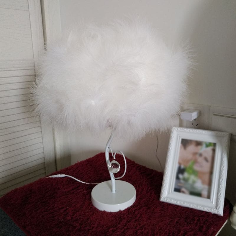 EvoGlow - Scandinavian Romantic Feather Cloud Table Lamp