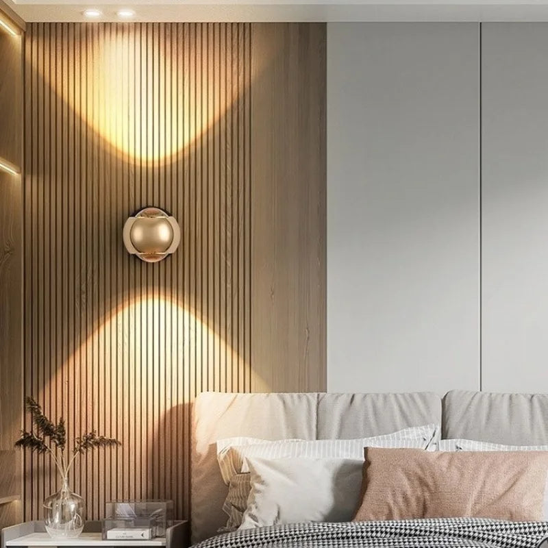 GlowWave - Wall Lamp with Artistic Design