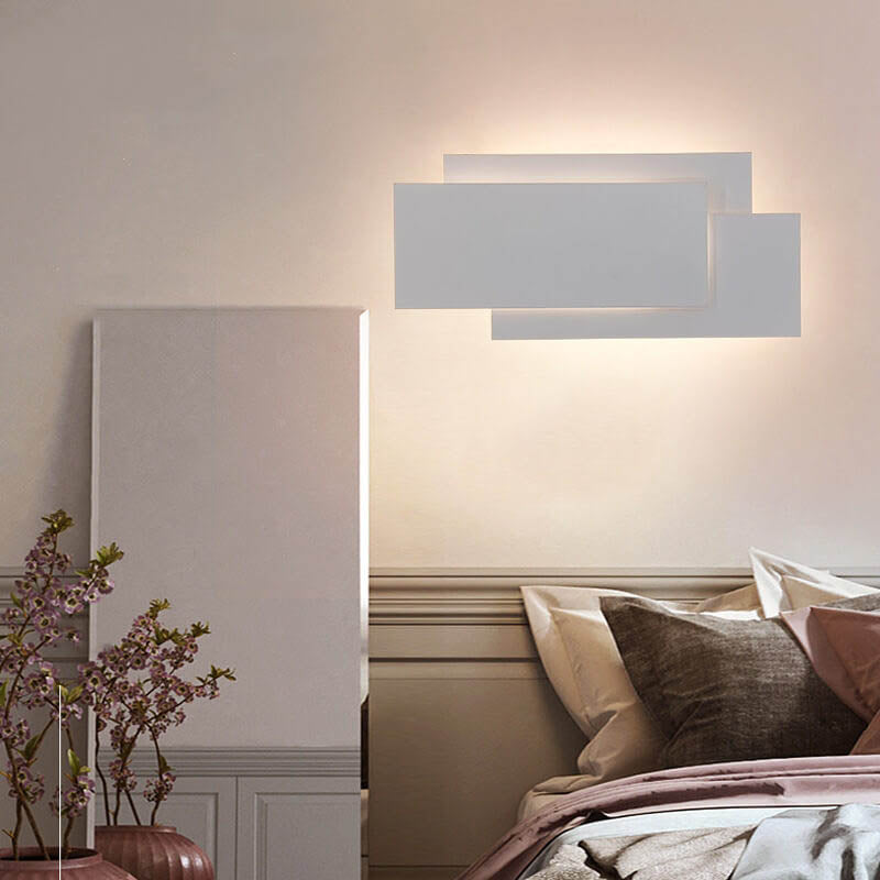 LumiNova - Minimalist square stacked LED wall lamp in aluminum 