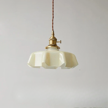 ClassicGleam - Timeless brass pendant lamp