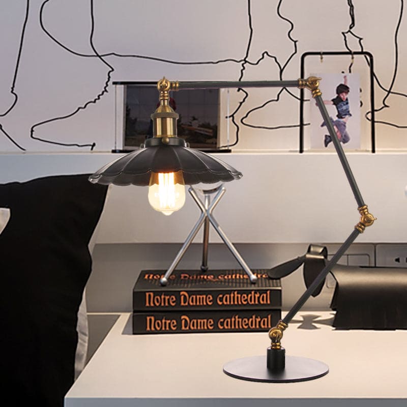 LichtStijl - Verstelbare vintage lamp met geschulpte metalen kap