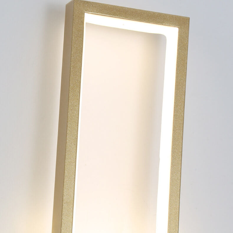 LumiDazzle - Luxurious gold LED wall lamp with minimalist design 