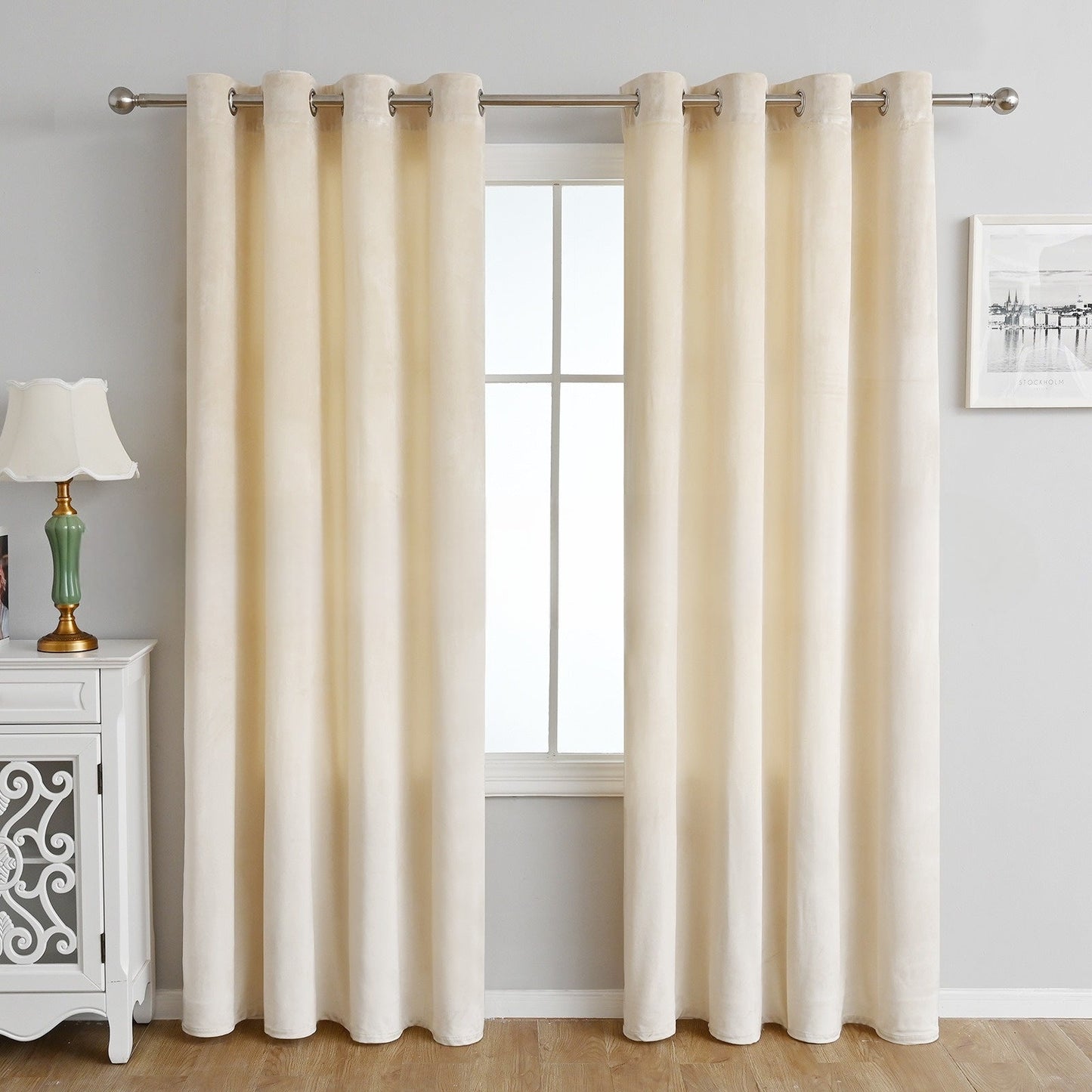 SleekVelvet - Modern Velvet Curtains, Plain and Thermal for Maximum Comfort 