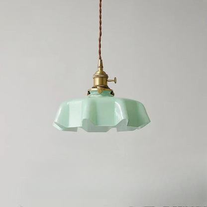 ClassicGleam - Timeless brass pendant lamp