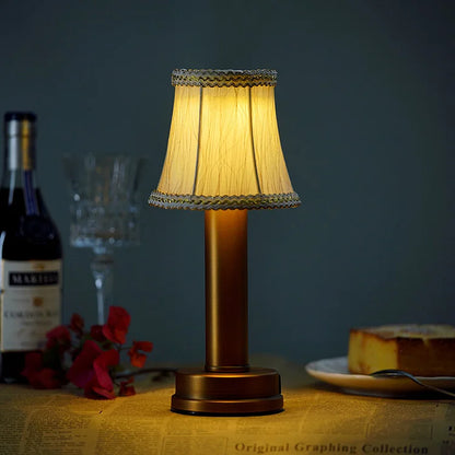 LuxeSilk - Wireless Table Lamp in Soft Metal 