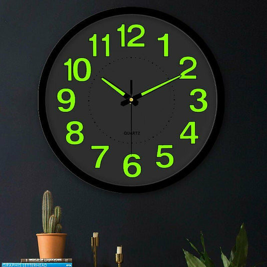 LumiKlok - Night-lit wall clock made of plastic