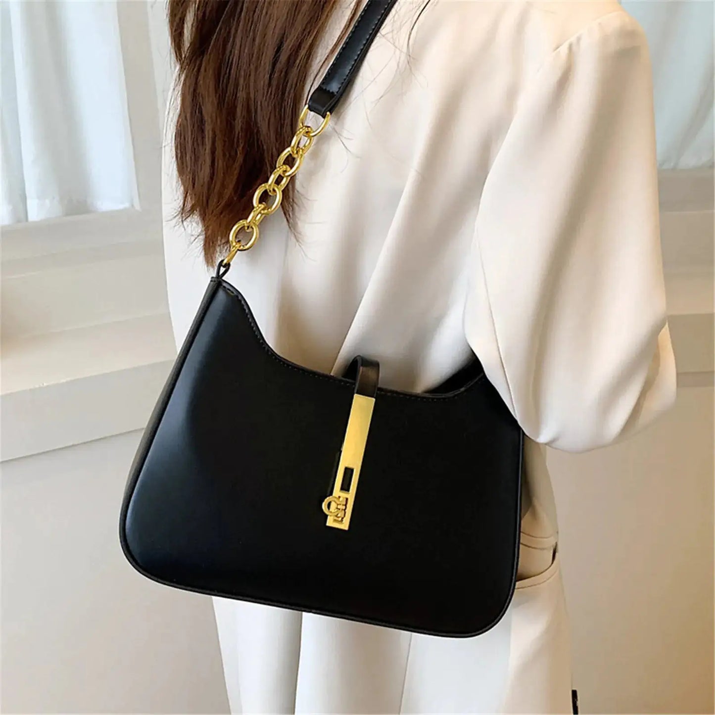 Shoulder Bag – Stylish and Functional