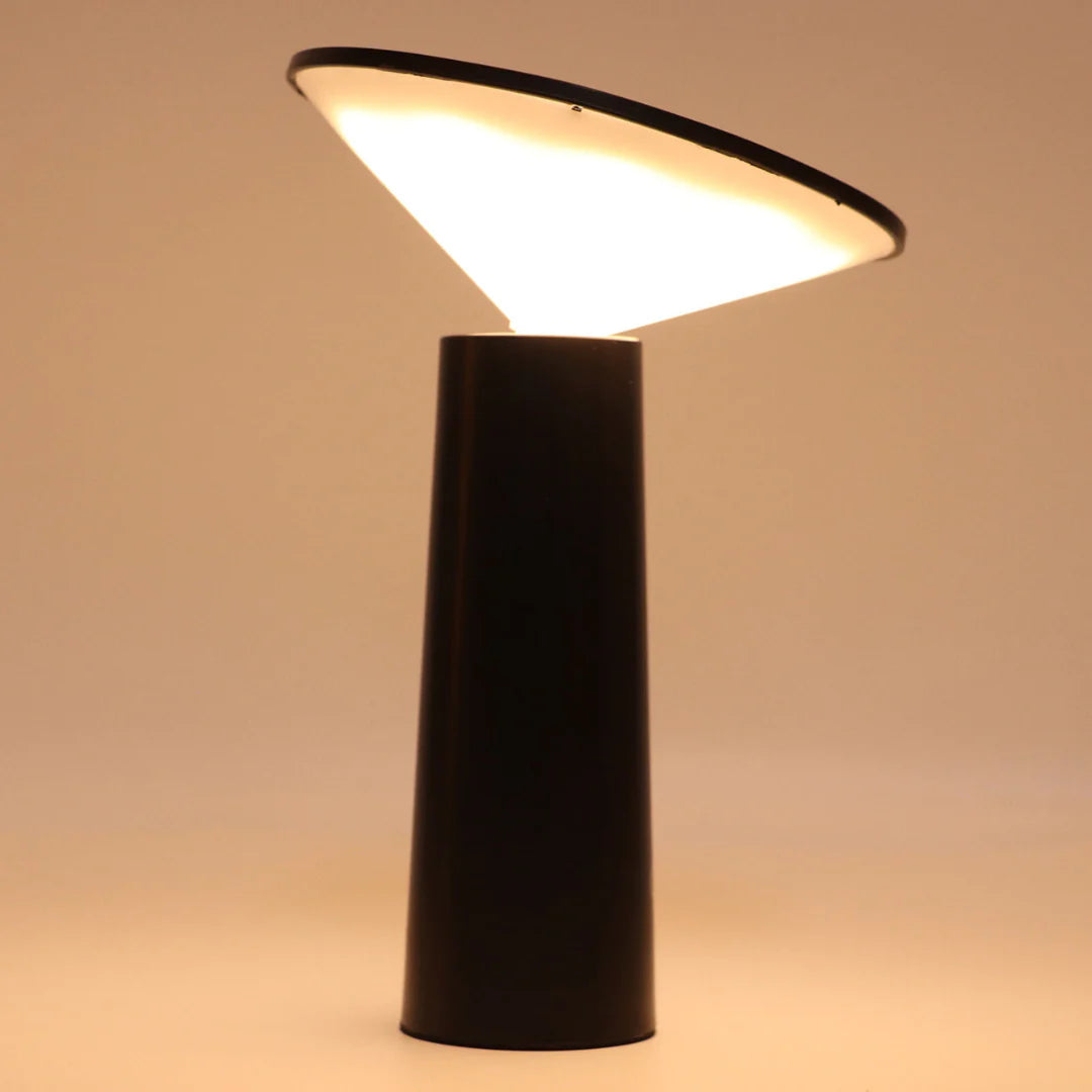 FlexiLight - Adjustable Table Lamp with Modern Design 