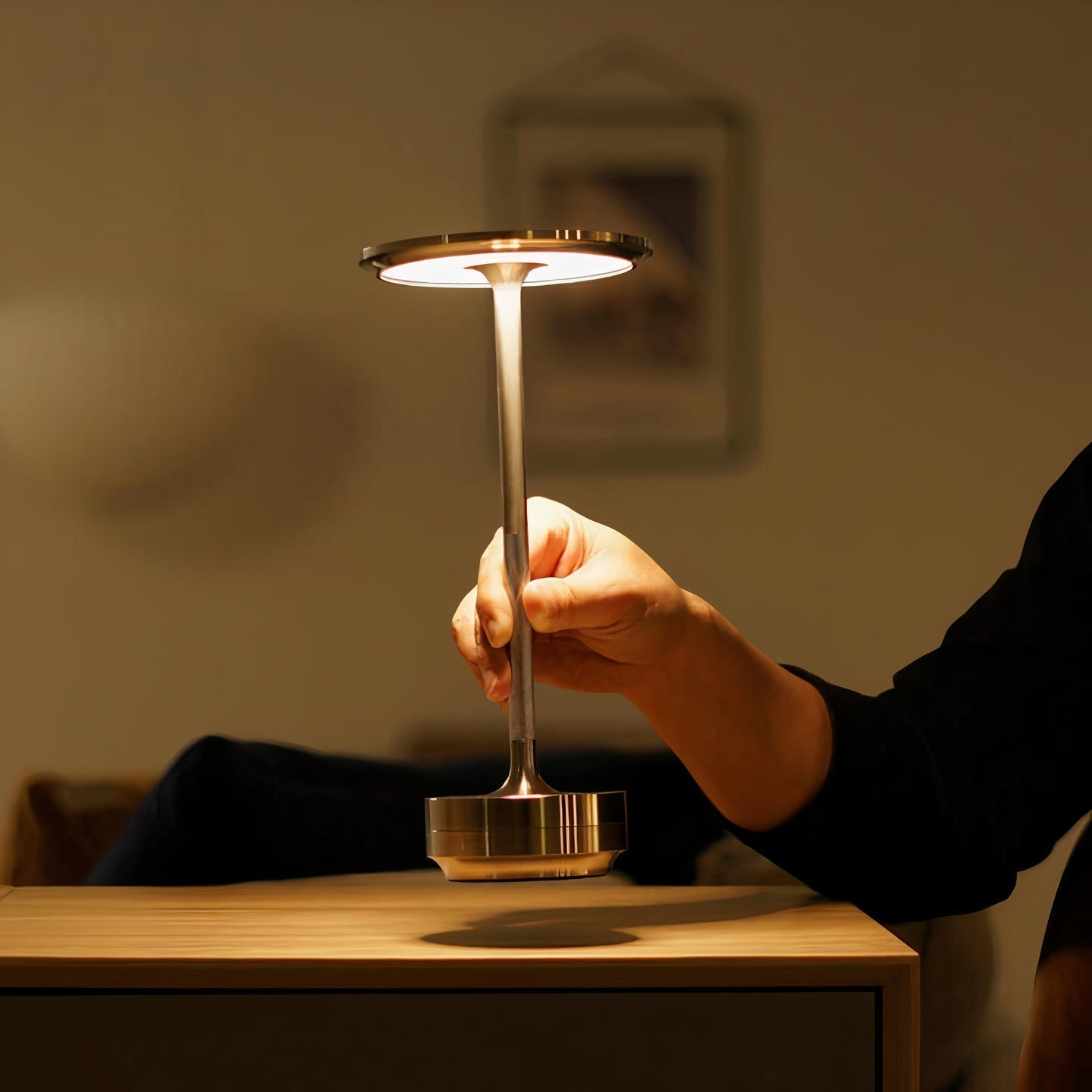 LumenArt - Elegant Table Lamp by Thomas