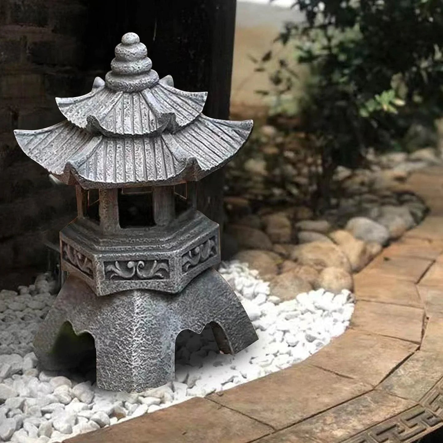 Lantern - Elegant Garden Lighting 