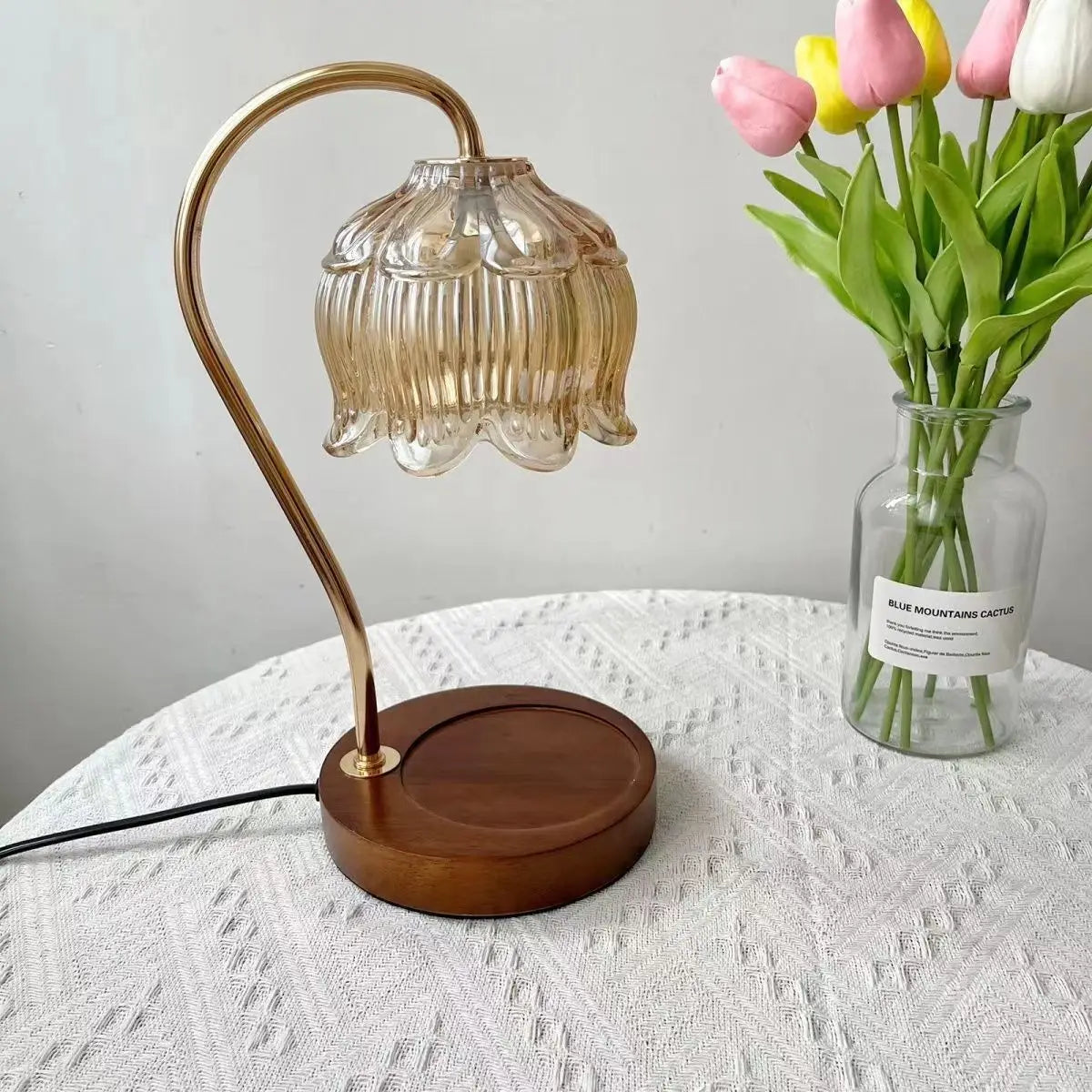 American-Design-Table-Lamp-Smokeless-Temperature-Regulating-Retro-Night-Light-Aromatherapy-and-Wax-Melting-Lamp_7efde468-31dc-41d0-833a-4ac5b6c03167.webp