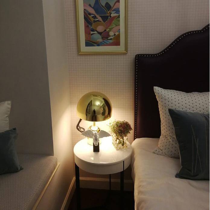 ChimeGlow - Bell-shaped table lamp for an elegant touch of light