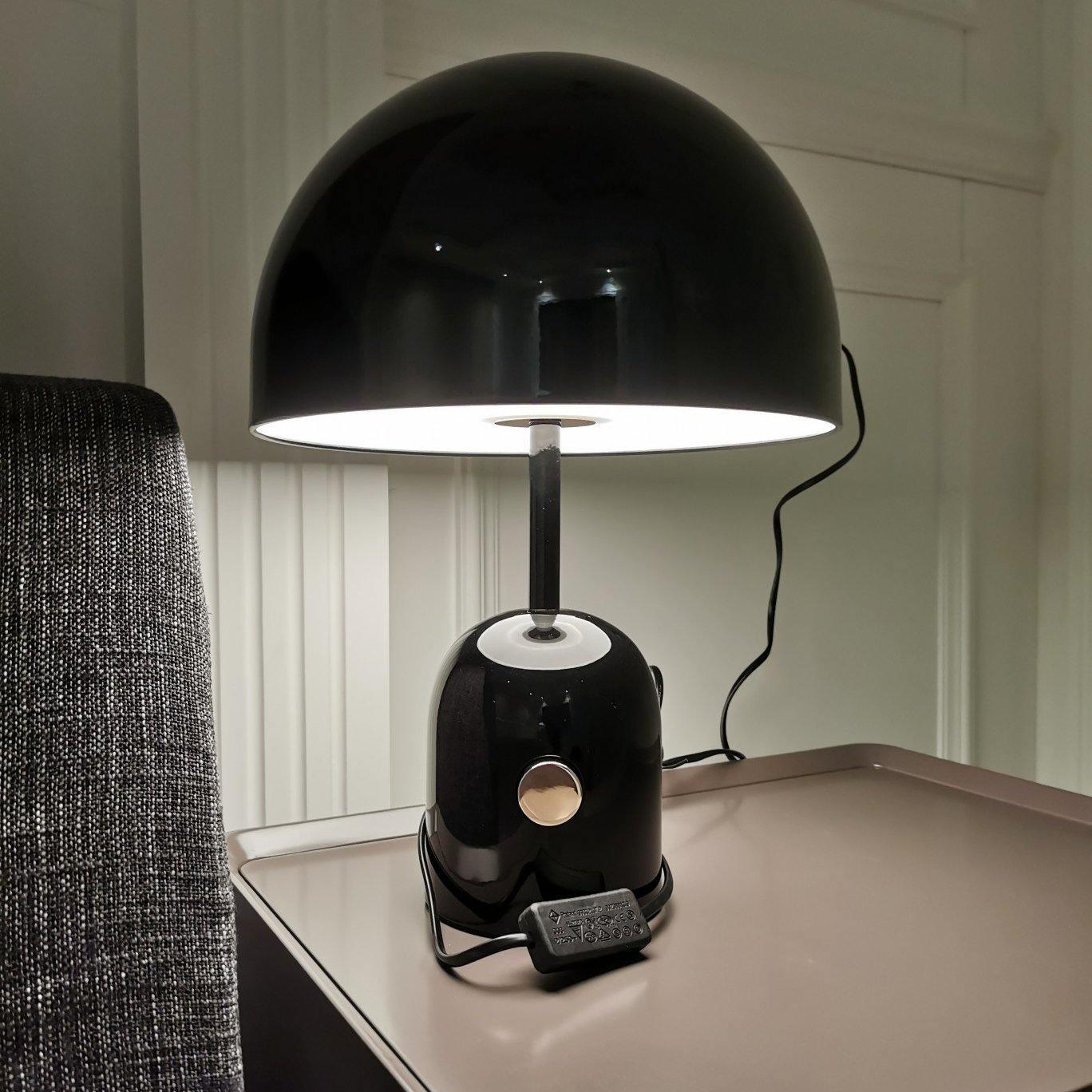 ChimeGlow - Bell-shaped table lamp for an elegant touch of light