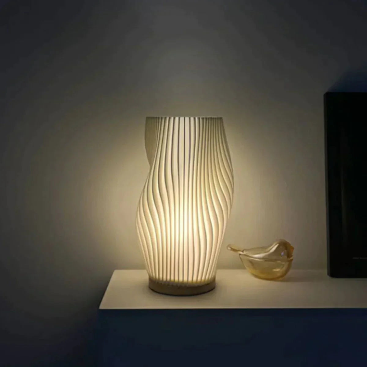 CalmGlow – Soothing Wave Lamp 