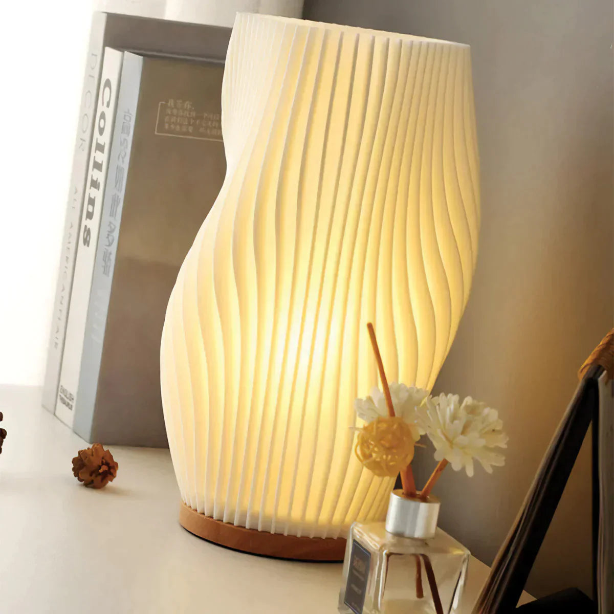 CalmGlow – Soothing Wave Lamp 