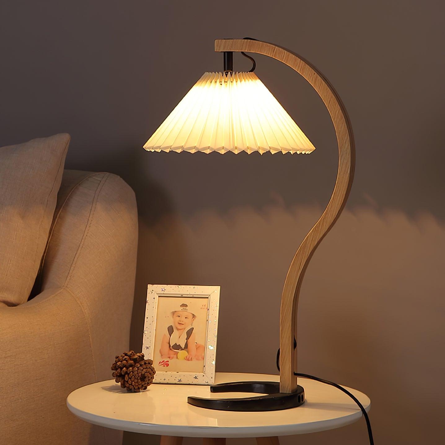 Caprani_Table_Lamp_1.jpg