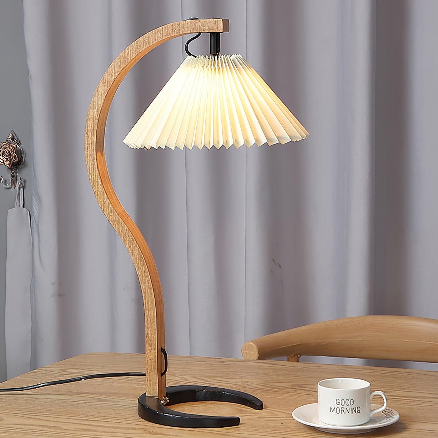 Caprani_Table_Lamp_3.jpg