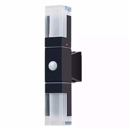 Motion detector wall lamp 