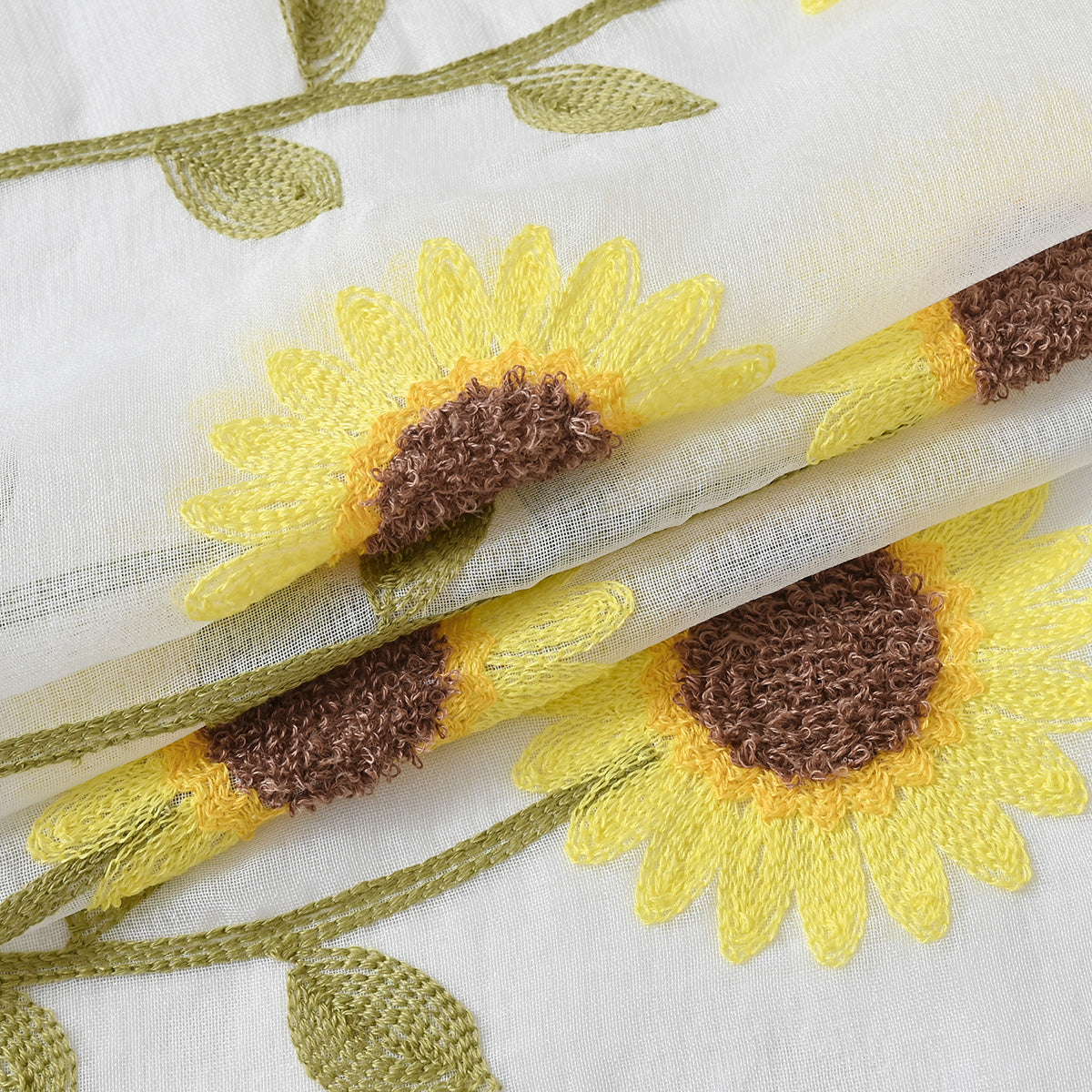 CountryBloom - Airy White Curtain with Sunflower Motif for a Farmhouse Decor