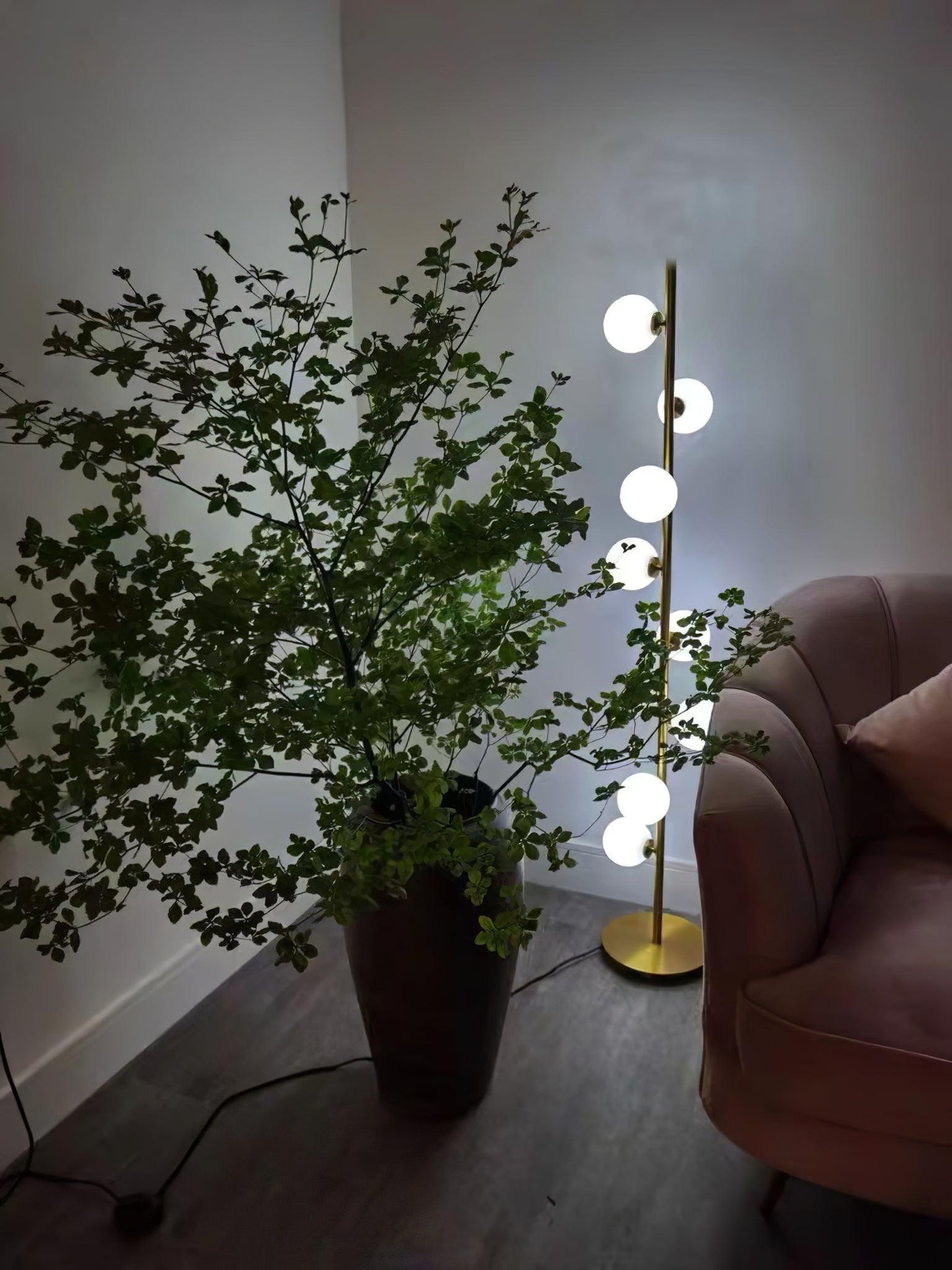 DopplerGlow – LED Tree Lamp