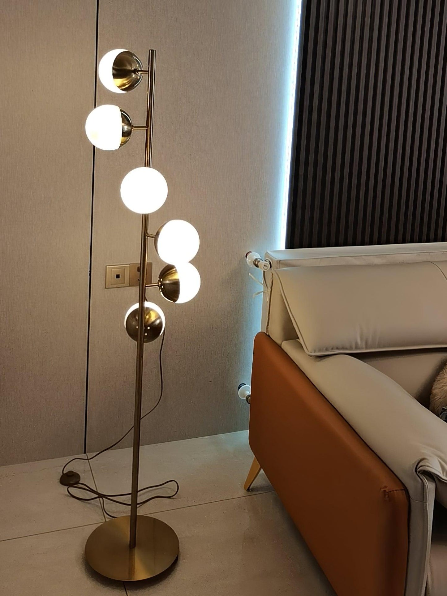 DopplerGlow – LED Tree Lamp