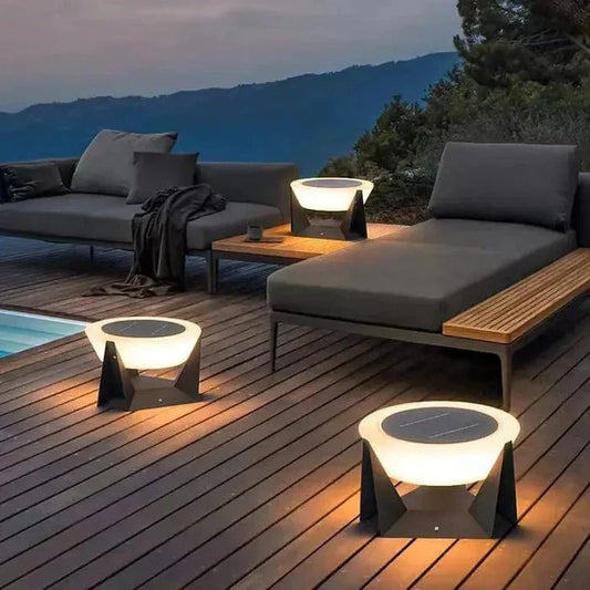 Sunlander - Elegant Solar Outdoor Lamp 