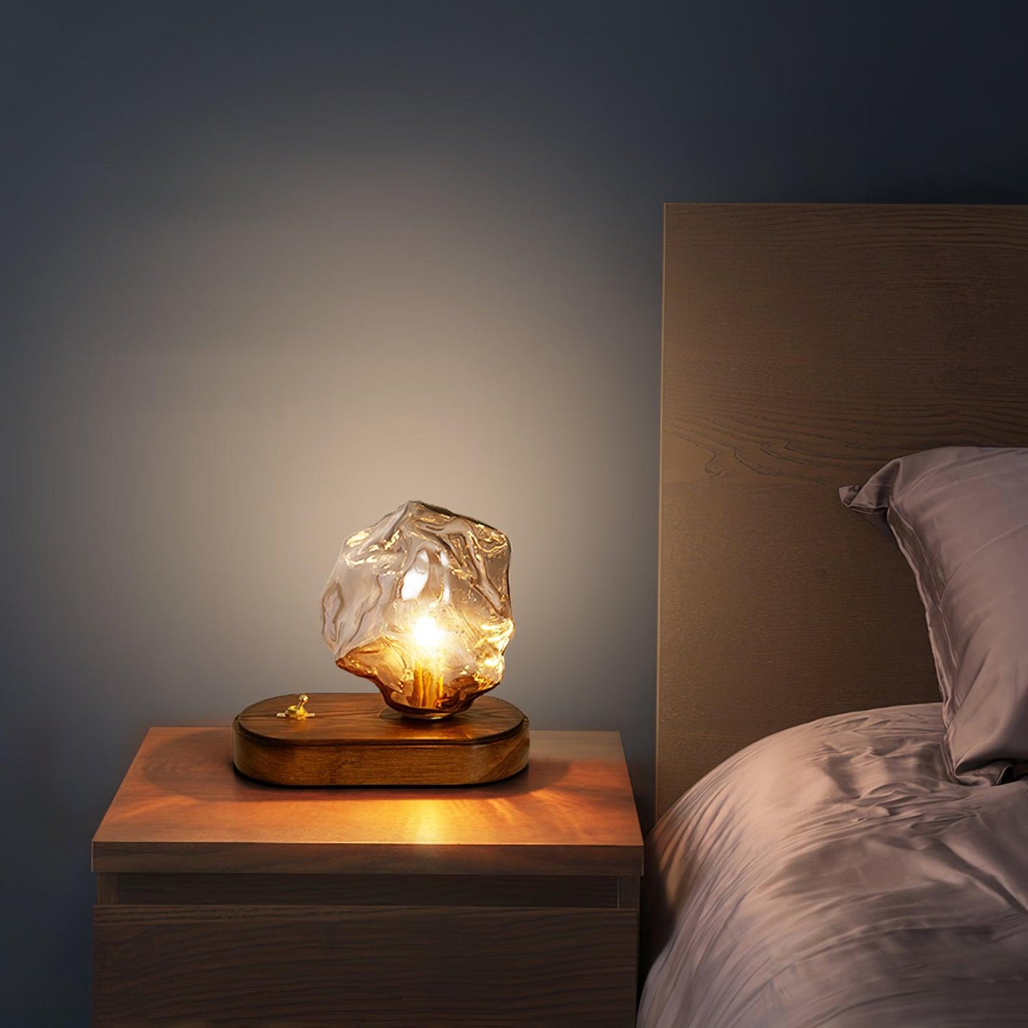 FrostedGlass - Sophisticated Table Lamp 