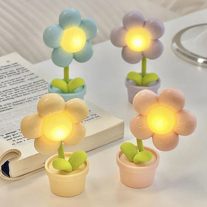 BloomLite - Small Flower Table Lamp