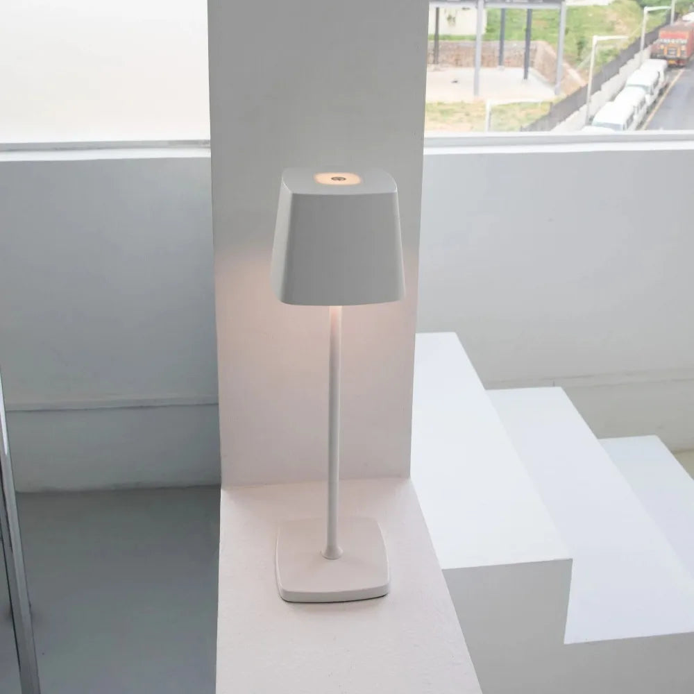 StijlVitaal - Modern wireless floor lamp with LED lighting 