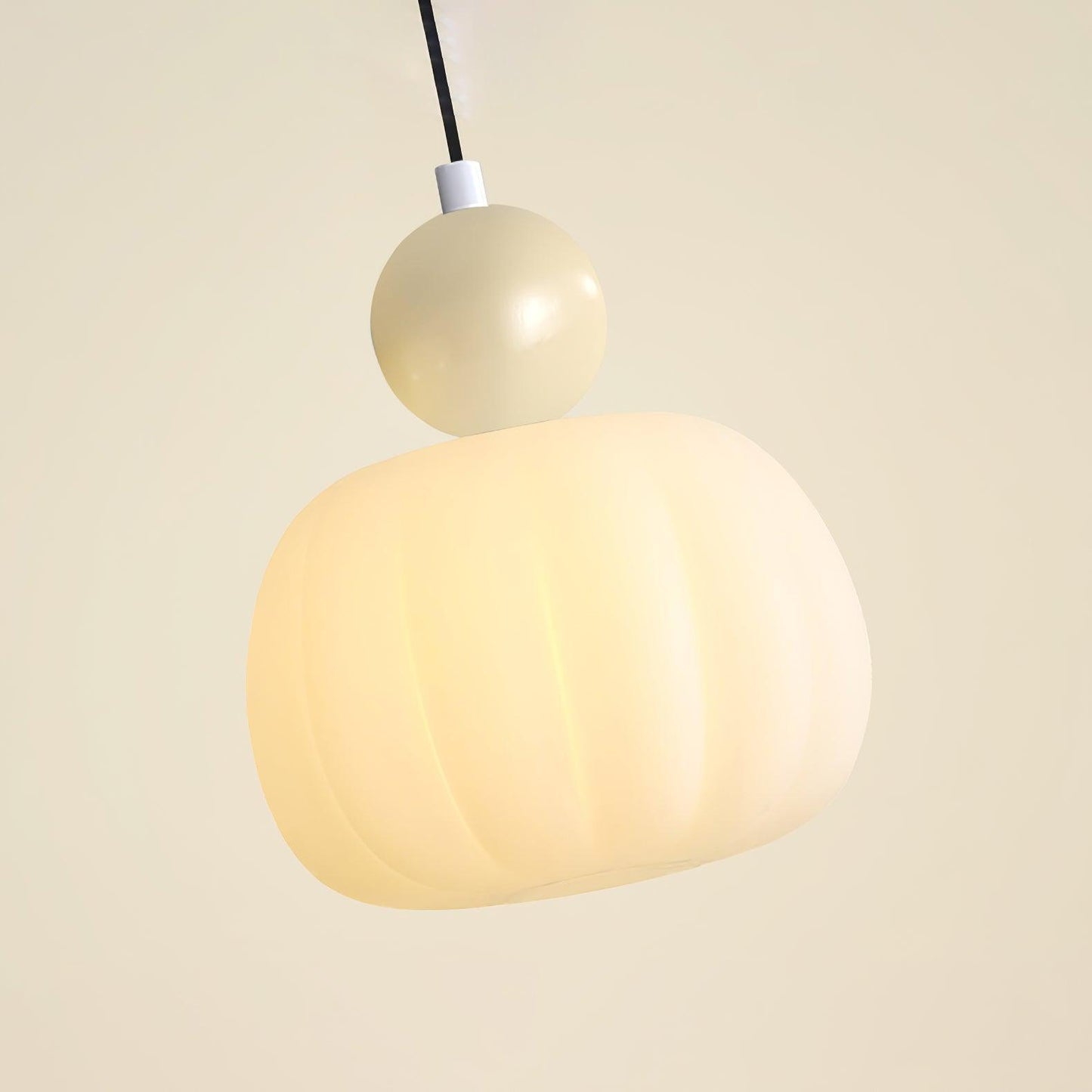 AuraLight - Subtle Pendant Lamp for an Elegant Atmosphere