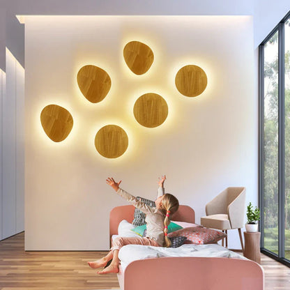 LuxeRadiant - Scandinavian Wooden Wall Lamp