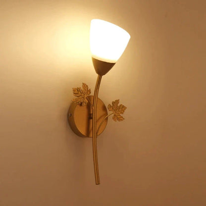 UrbanGlimmer - Modern Wall Lamp for the Hallway 