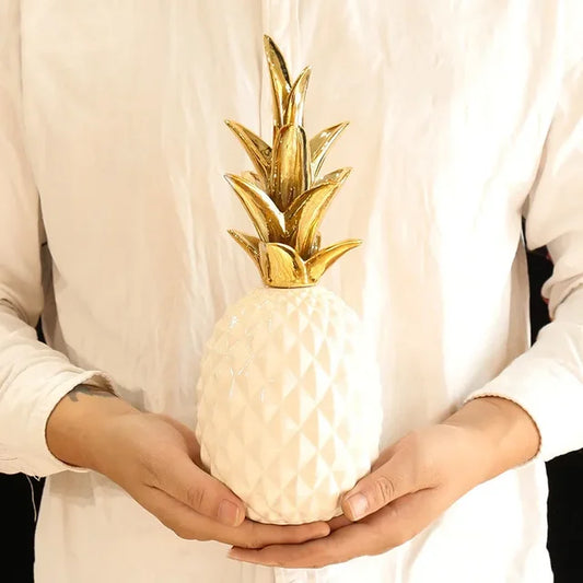 LumiPine - Golden Pineapple Home Decor