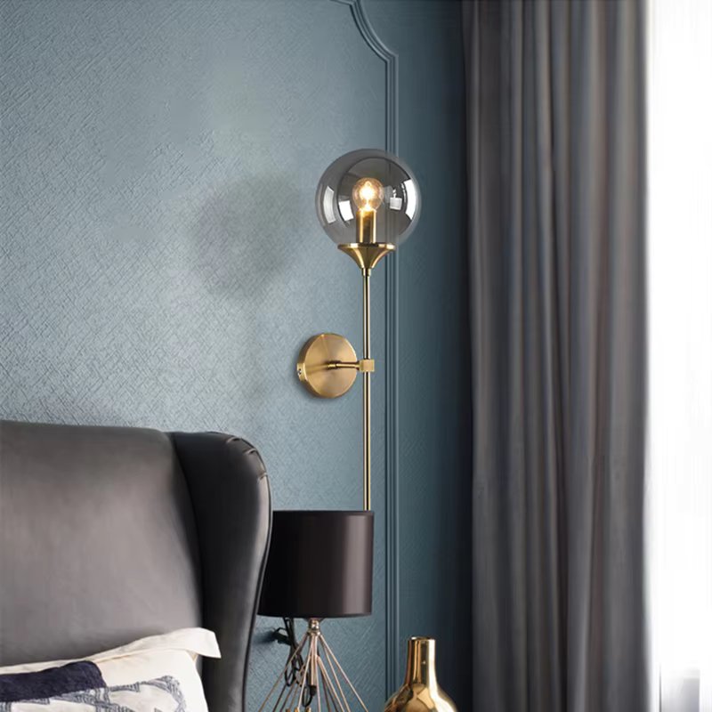 ModernAura - Chic and Minimalist Wall Lamp 