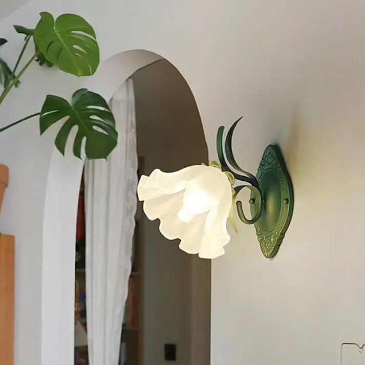 LilyGlow – Wandlamp Lelietje van Dalen