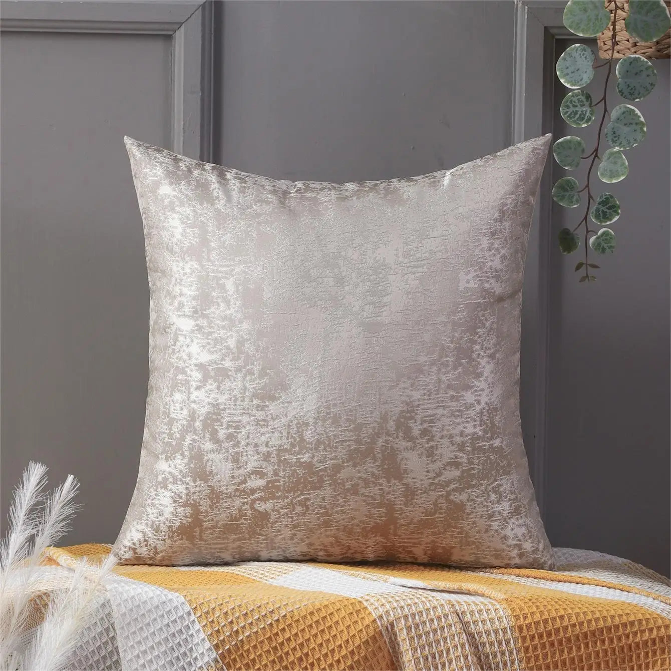 ScandiChic - Luxury and Minimalist Cushion Cover for the Living Room 