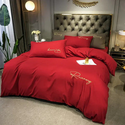 EmbroiLux - Luxury Duvet Cover with Elegant Embroidery