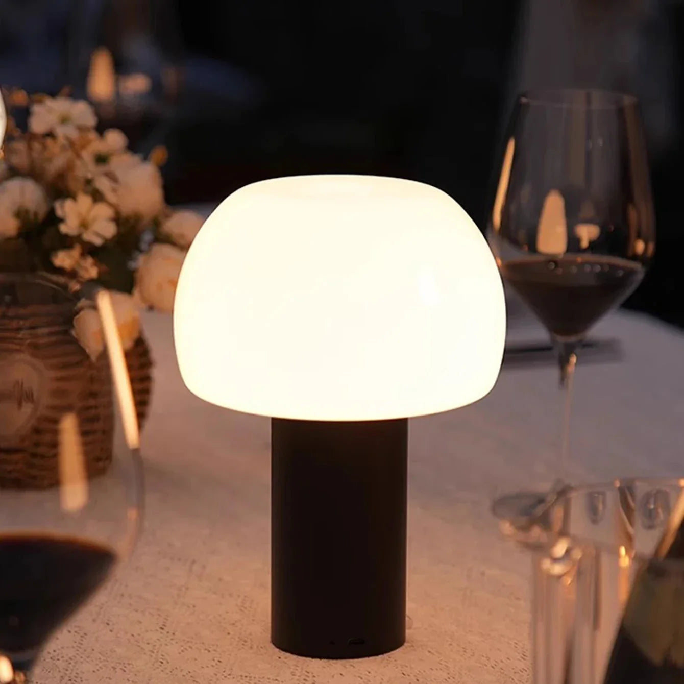 VersaLight - Multifunctional Table Lamp with Rechargeable Functionality