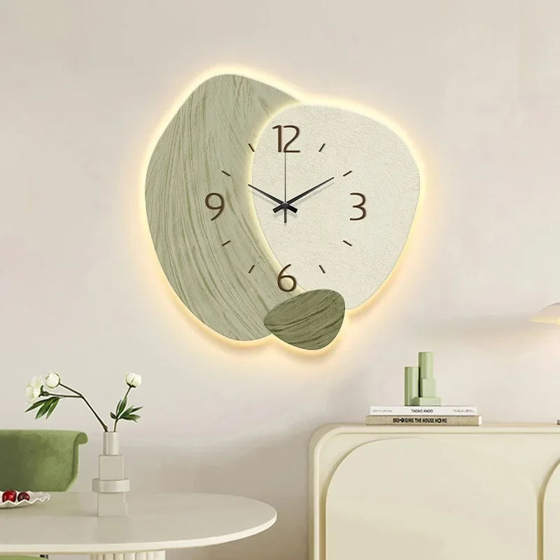 GrandeurWatch – Modern Clock with Bold Design