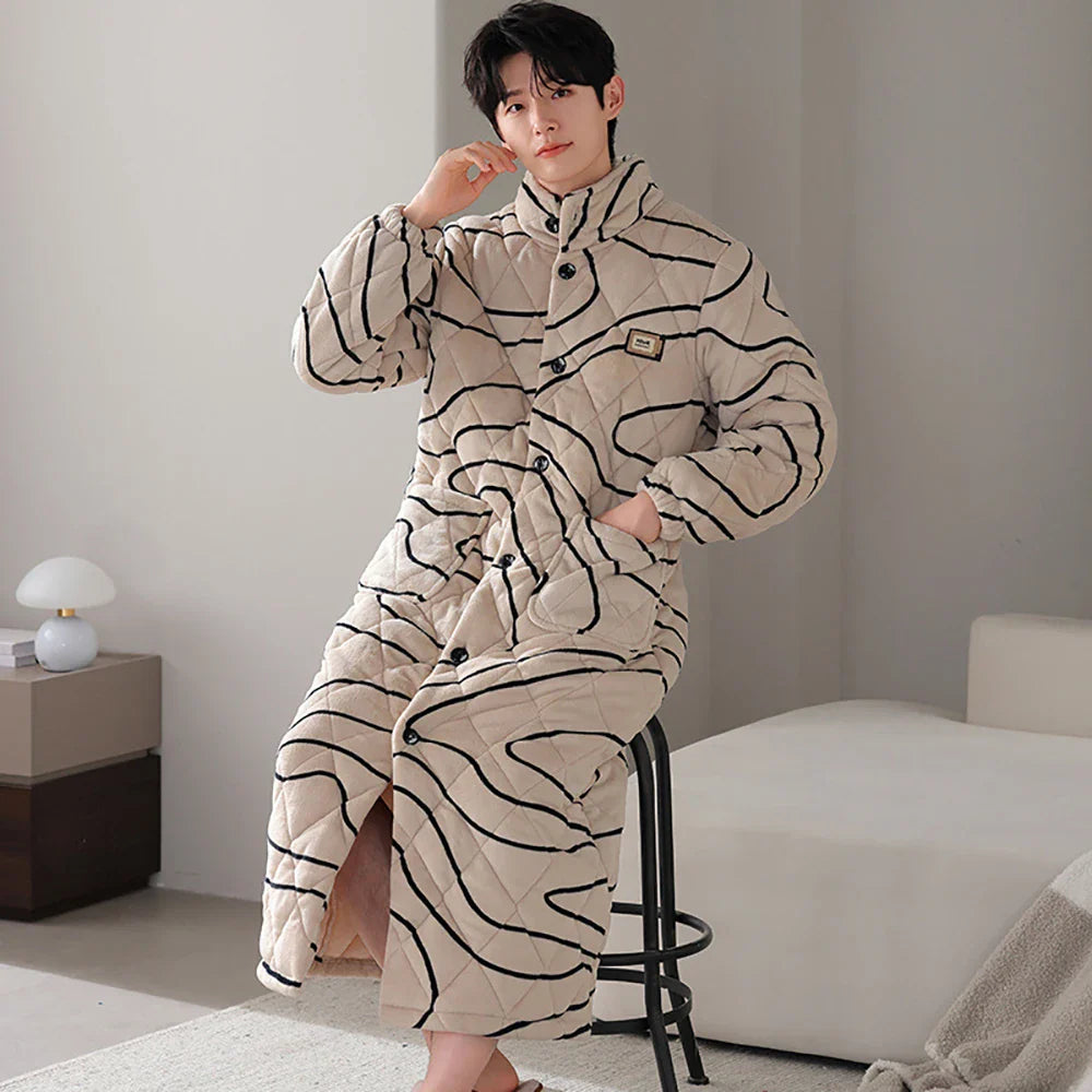 HoodedComfort – 3-Layer Bathrobe for Men 