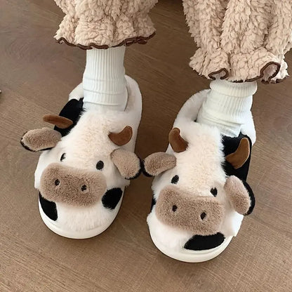 PlushCow - Amusante en Gezellige Winter Slippers