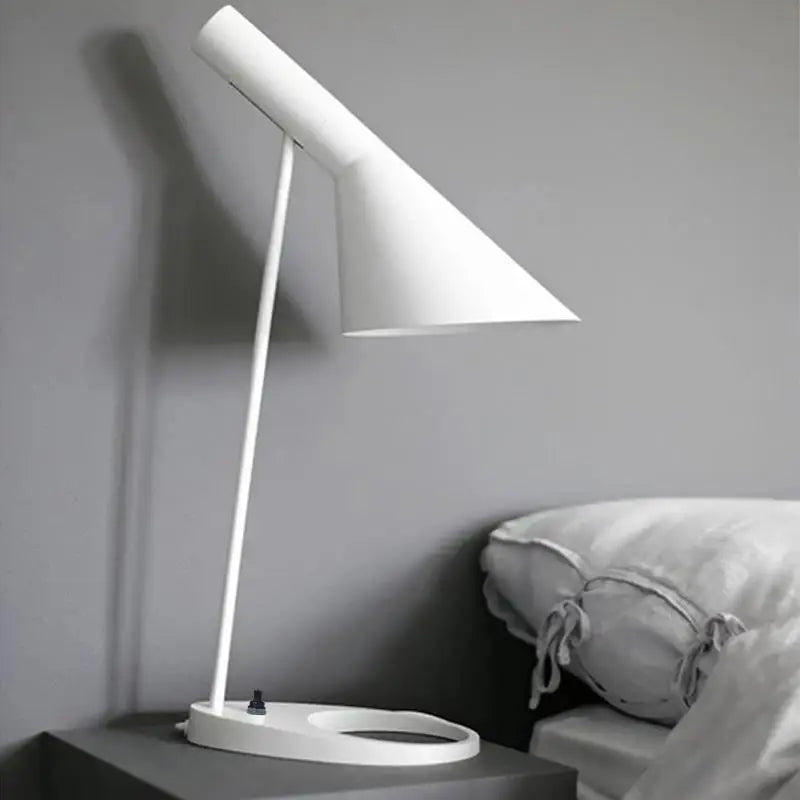 ChicLume - Modern Table Lamp Made of High Quality Metal