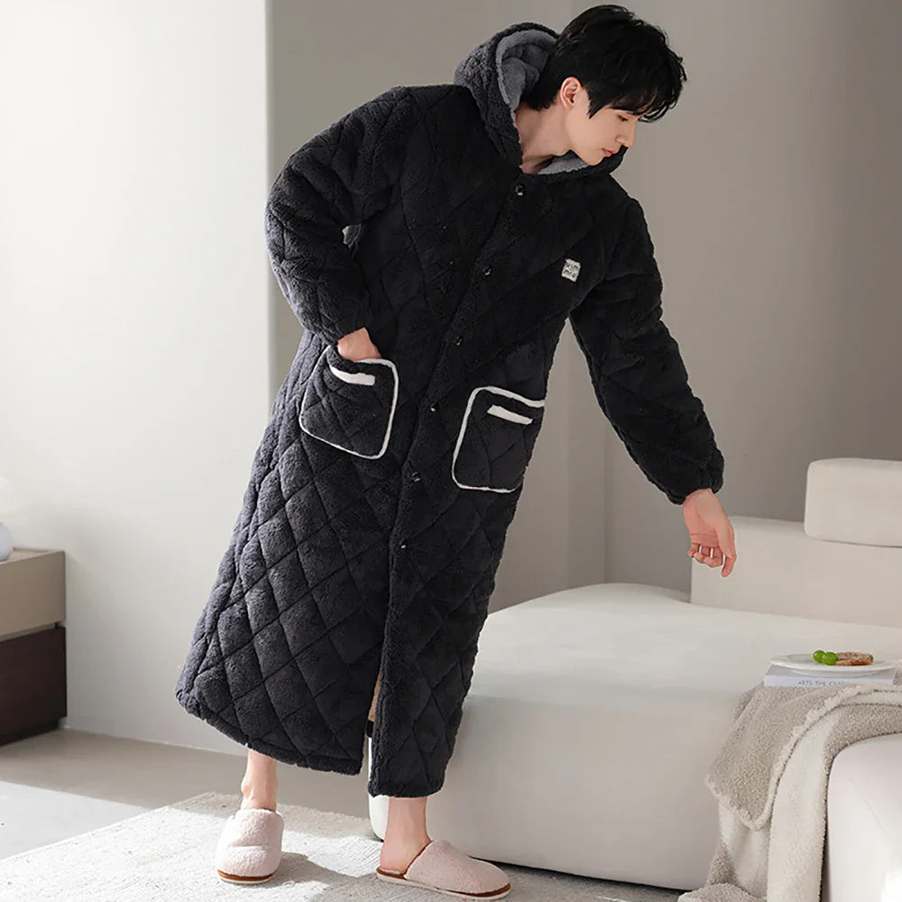 HoodedComfort – 3-Layer Bathrobe for Men 